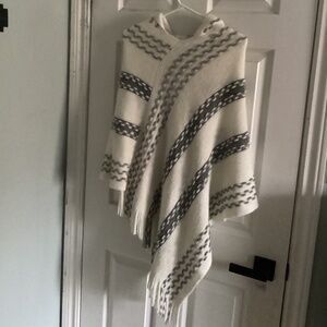 Ladies White And Grey Poncho One Size